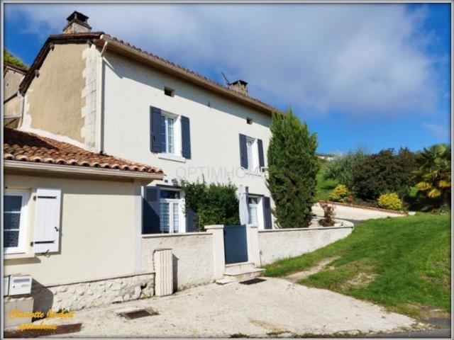 Ensemble immobilier en pierre 299m² Chalais