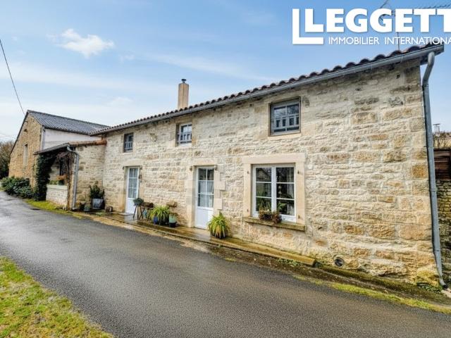 Ensemble immobilier en pierre – 2 maisons 178 et 113 m² – Piscine – Hangar Garages Atelier 2286 m²
