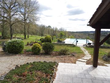 Ensemble immobilier en pierre proche Cazals Lot 46250 ave. 178m² Montcléra
