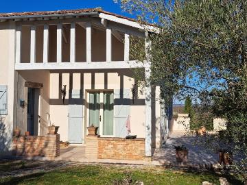 Ensemble immobilier en très bon état comprenant deux maisons. 167m² Molières