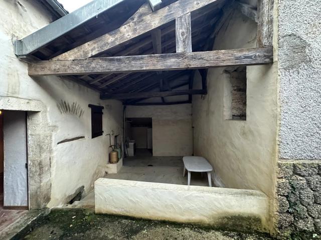 Ensemble immobilier 2 maisons + grange FROLOIS
