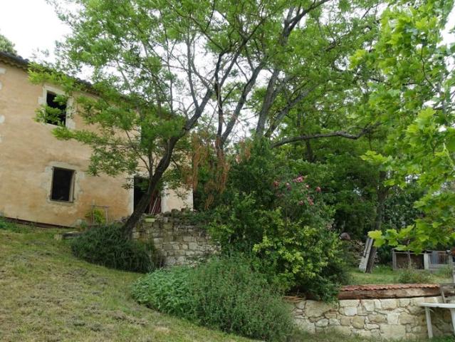 ENSEMBLE IMMOBILIER:GASCONNE EN PIERRE + MAISON OSSATURE BOIS