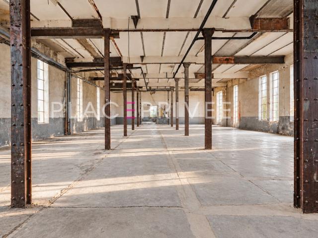 Ensemble immobilier industriel avec loft