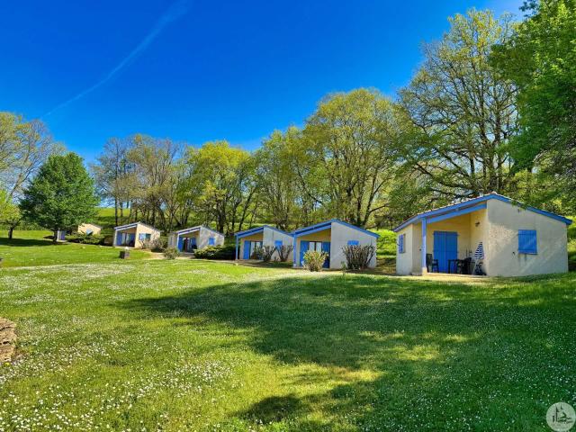 Ensemble immobilier proche Lot et Dordogne 500m² Cuzorn