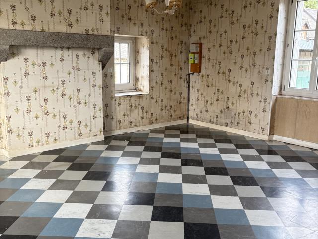 Ensemble immobilier PROXIMITE LASSAY LES CHATEAUX
