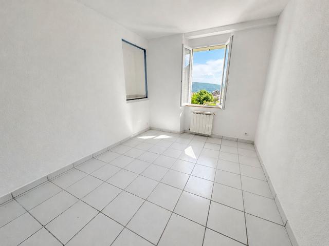 Ensemble immobilier Saint Etienne Les Orgues 11 pièces 242 m. 242m² Saint Etienne les Orgues