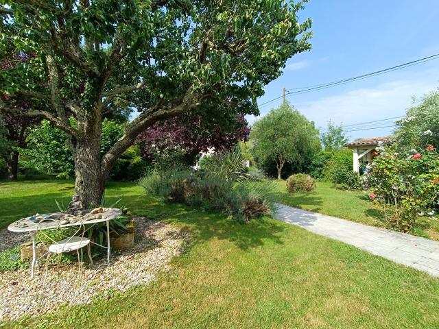 Ensemble immobilier Sainte Sévère 182m² Sainte Sévère