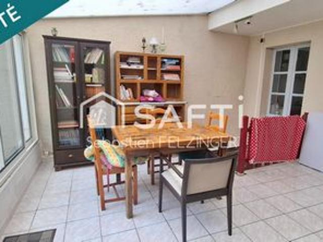 Ensemble immobilier situé dans le village très prisé de Bruyères et Montbérault !