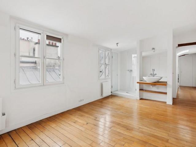 Ensemble Immobilier Trois Appartements en Vente Adresse. 161m² Saint Ouen