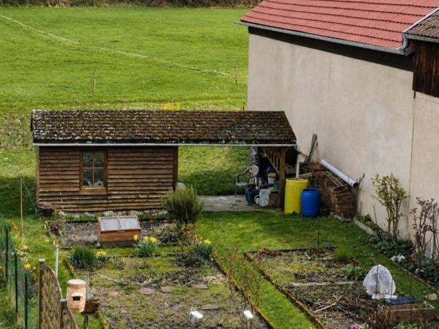 Ensemble Immobilier – 187 M² – 2 Logements – Jardin – Hangar. 187m² Sainte Croix aux Mines