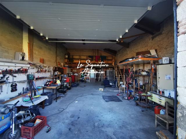 Ensemble Immobilier 251M² 7 Pieces 251m² Golfech