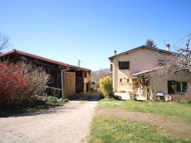 Ensemble Immobilier 307m² Bénaix