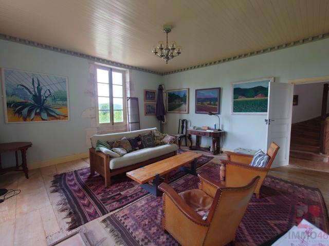 Ensemble Immobilier 329m² Grézels