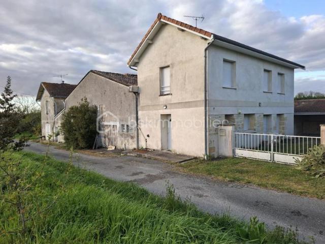 Ensemble immobilier 3 maisons – Fort potentiel – Proche Saint Émilion