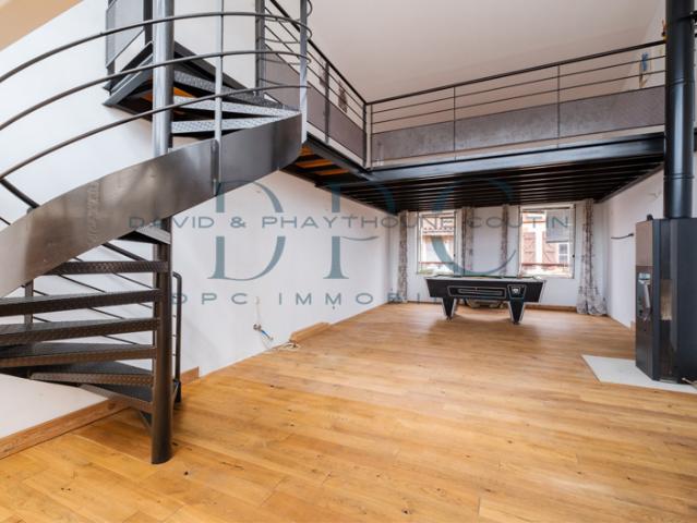 ENSEMBLE IMMOBILIER 500M2 HABITABLE COEUR DE VILLE AVEC 1 MA