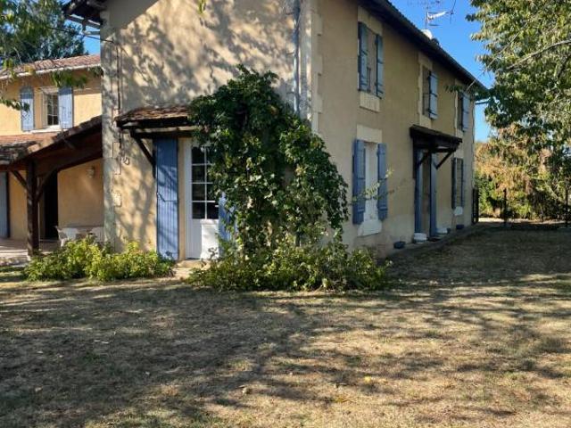 ensemble maison avec gîte et grange
