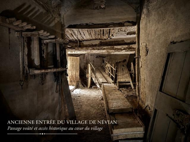 ANCIEN CHÂTEAU DE NÉVIAN Ve – XVIIIe siècle