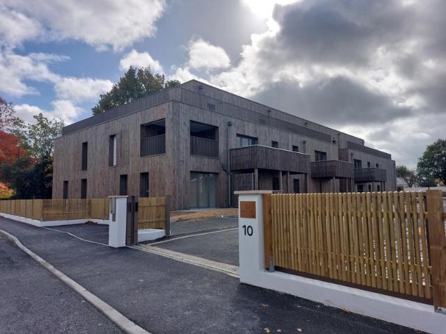 Ensemble résidentiel comprenant 21 appartements et 14 maisons individuelles