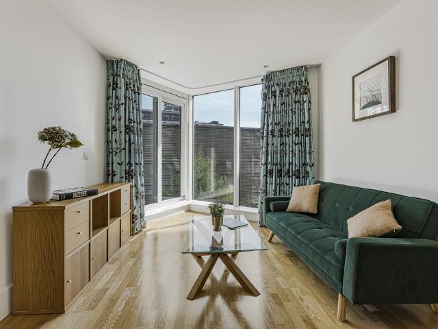 Ensign House, Battersea Reach, Juniper Drive, London SW18, 1 bed flat to rent, £2,250 pcm | PrimeLocation