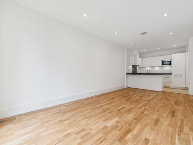 Ensign House, Juniper Drive, London. 2 bed flat to rent £2,900 pcm £669 pw
