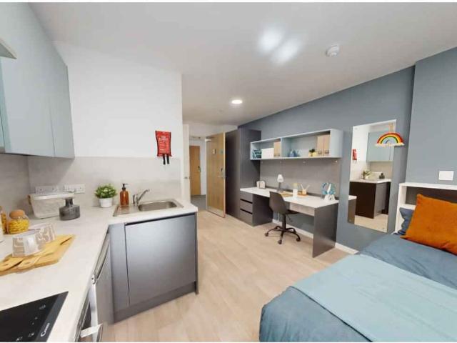 Enso, Colchester Has an Apartment