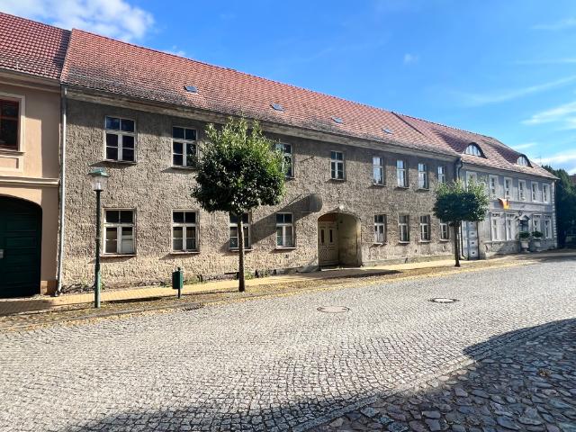 Entwicklungschance in Liebenwalde – historisches Schulgebäude mit Potenzial für 11 Wohneinheiten