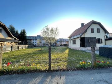 Entwicklungsobjekt in Top Lage – Großes Grundstück mit Altbau!