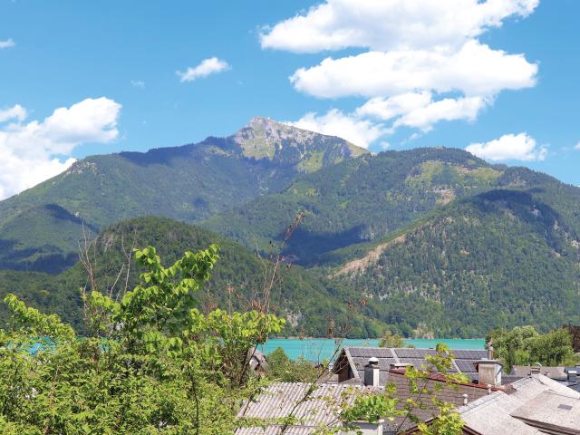 Entwicklungspotential – Landhaus mit Seeblick und bester Ortslage in St. Gilgen am Wolfgangsee!