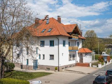 Entwicklungspotential * Wohn und Geschäftshaus mit Erweiterungsoption