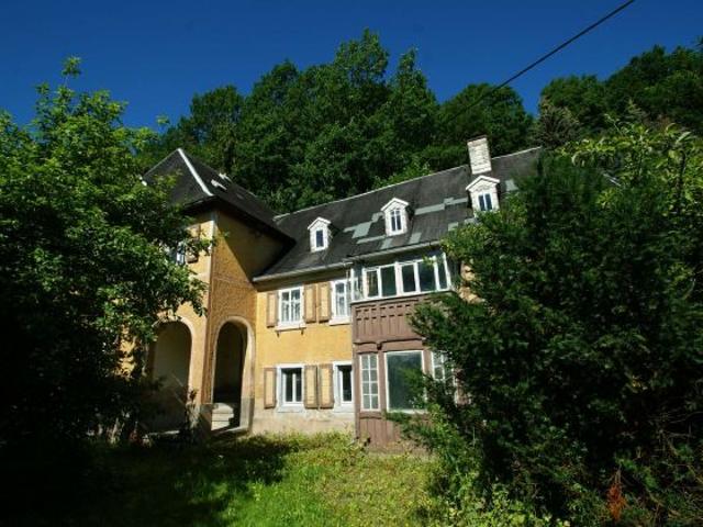 Entwicklungspotenzial stark sanierungsbedürftiges Einfamilienhaus mit wunderbarem Waldzugang