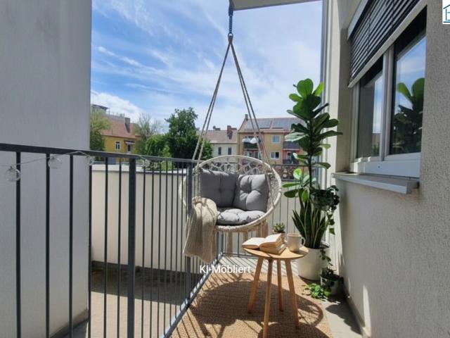 Entzückende 2 Zi Wohnung mit Balkon im Zentrum