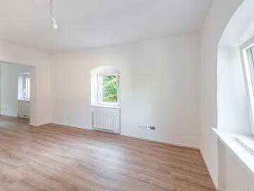 Entzückende 2 Zimmer Mietwohnung mit ca. 26 m² Terrasse und Gartennutzung im Naherholungsgebiet