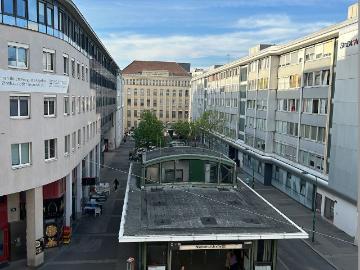 Entzückende, intelligent konzipierte Wohnung 37,8m2 in einer ruhigen Seitengasse U Bahn vor der Haustüre nähe Meidlinger Markt, Vienna Amsterdam Apartments for Rent