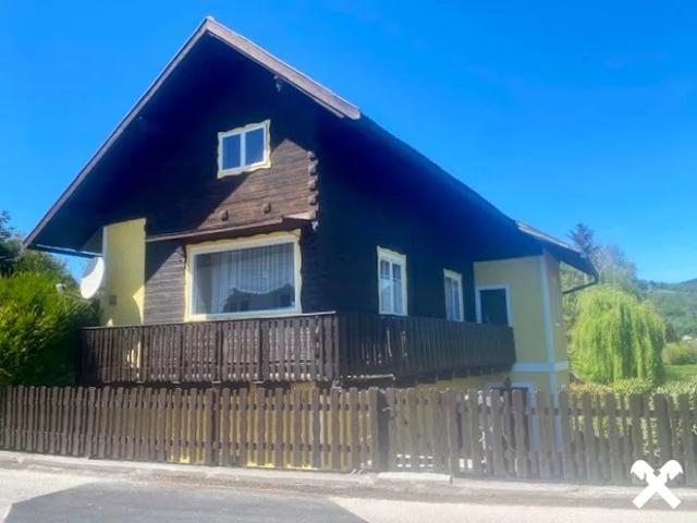 Entzückendes Landhaus mit herrlichem Garten zu mieten!