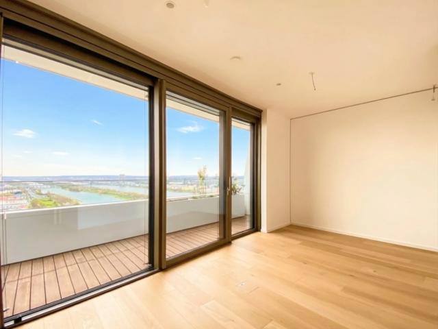 HOCHWERTIGES SINGLEAPARTMENT MIT TRAUMHAFTER FERNSICHT UND GROSSEM BALKON