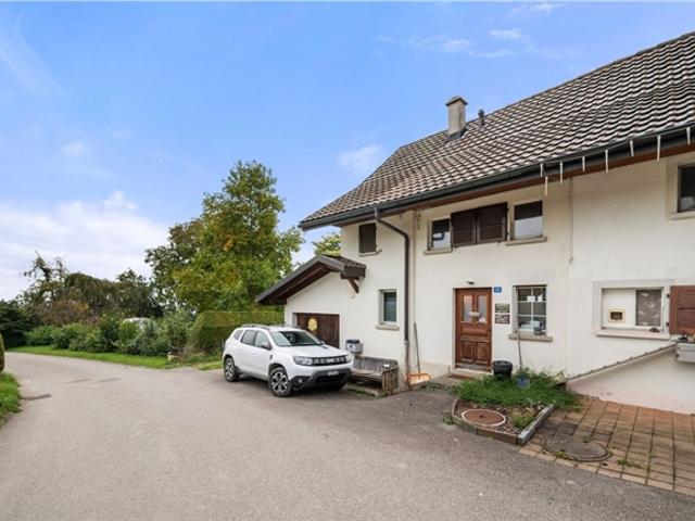 Entdecken Sie dieses charmante Reihenhaus mit atemberaubendem Blick auf die Voralpen