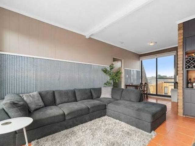 Enter The Market With Bay City Views