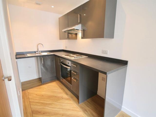 Enterprise House, Isambard Brunel Road PO1, 1 bed flat to rent, £850 pcm | PrimeLocation