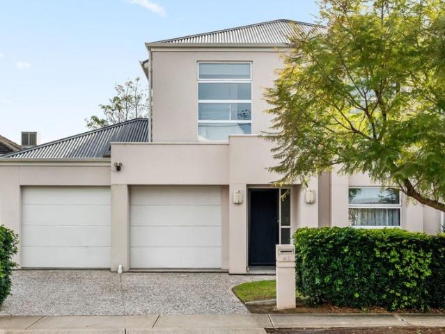 Entertain in Style, in the Heart of Glengowrie