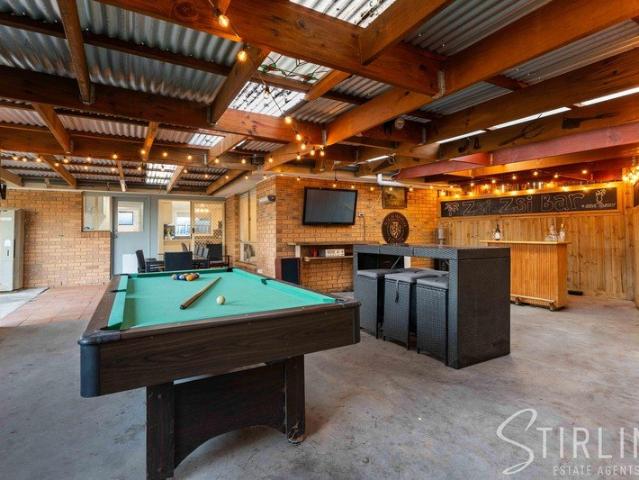 Entertain in Style on 828m²