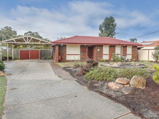Entertain, Relax & Enjoy Spacious Home on 734m²