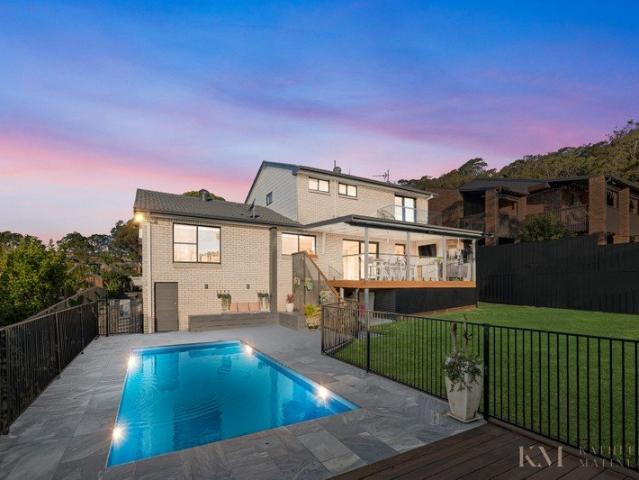 Entertainer with Lake Views, Pool and Room to Grow