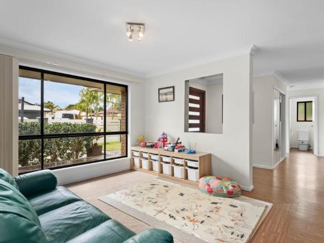Entertainer with large timber deck