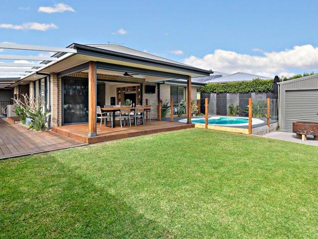 Entertainer's delight with stunning pool and escarpment views