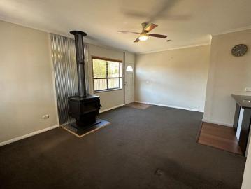 Entertainer's Delight with Uncover Deck & Double Garage