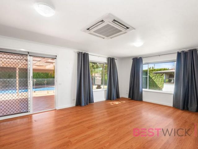 Entertainers Delight Exceptional 4 bedroom Family Home