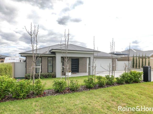 ENTERTAINERS DELIGHT FOUR BEDROOM HOME PLUS STUDY Available 19.10.2026