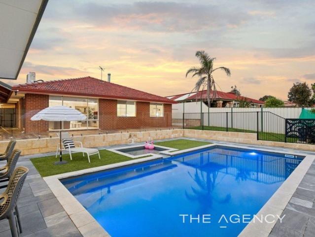 Entertainer's Dream, Family Approved