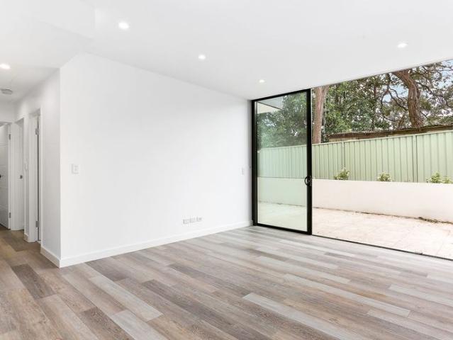 ENTERTAINER'S DREAM HUGE TERRACE, MODERN & SPACIOUS LIVING AT ITS BEST