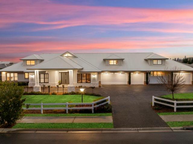 Entertainer's Family Haven on 2,002m²